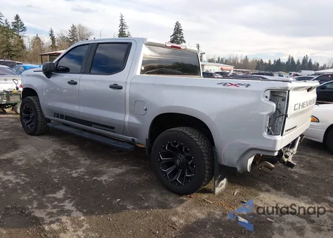 2020 Chevrolet Silverado 1500 Custom z USA, uszkodzony, nr VIN 1GCUYBEF0LZ249658